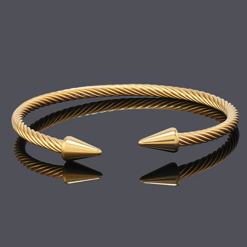 Arrow Bangle Gold